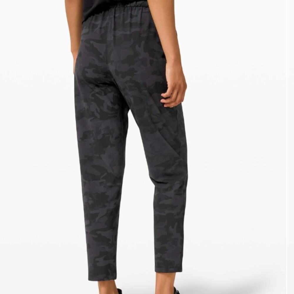 Lululemon Keep Moving Pant 7/8 High- RiseIncognito Camo Multi Grey | Size 4 - Picture 5 of 11